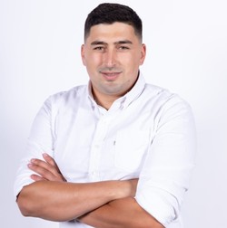Silviu Şchiopu, primarul din Ungra, a fost reţinut şi audiat de DIICOT, în ianuarie 2021, într-un dosar de trafic de droguri | Foto: Facebook