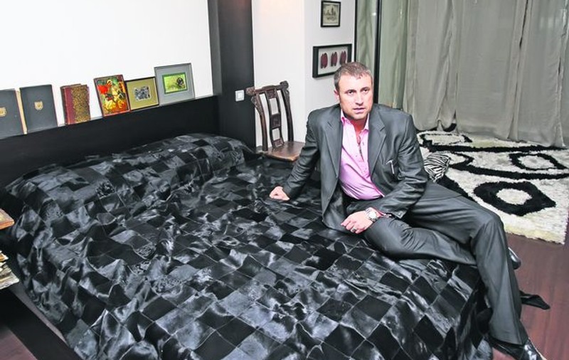 De 8 ani, Cătălin Botezatu suferă de insomnie, din cauza stresului: «Adorm doar cu un pumn de somnifere!»