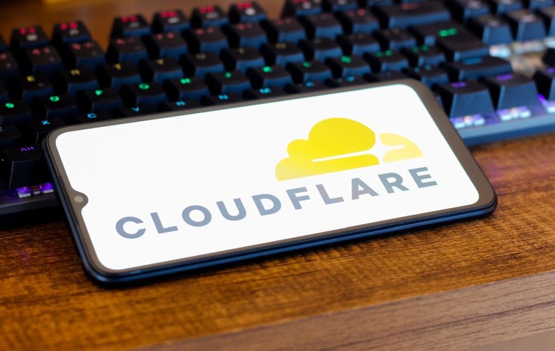 X (fosta Twitter), Spotify și ChatGPT, afectate mondial din cauza unei probleme cu Cloudflare. Mai multe site-uri nu sunt funcționale