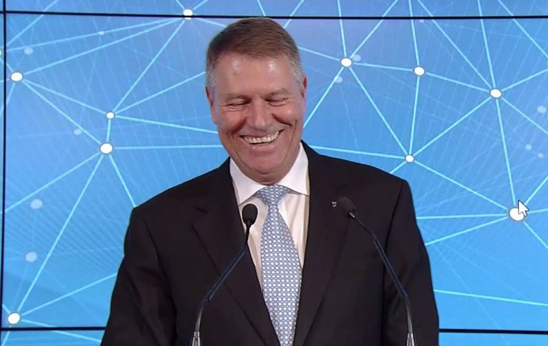 Liniște, zâmbește președintele! Ce promitea Klaus Iohannis în 2014 și ce face azi