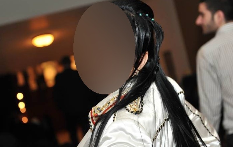 CE CÂNTĂREAŢĂ DE LA NOI A AVUT CAPAC DE WC CU ÎNGERAŞI! A DAT 200 DE EURO PE EL!