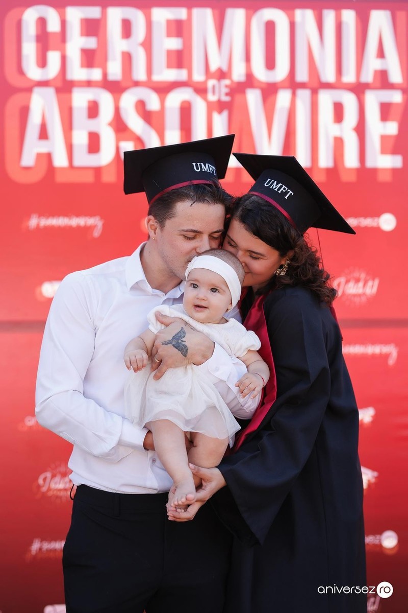 Cei doi părinți studenți spun că profesorii le-au arătat înțelegere. Sursa foto: arhivă personală
