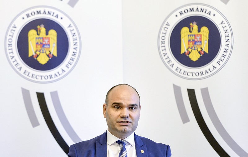 Pressone: Şeful Autorităţii Electorale Permanente a plagiat mai mult de jumătate din teza de doctorat