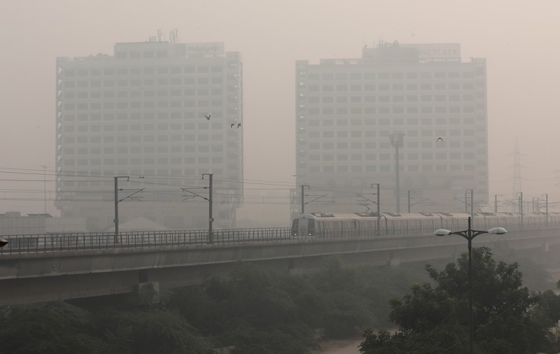 Poluare alarmantă în India, după festivalul luminilor. Capitala, acoperită de un nor toxic