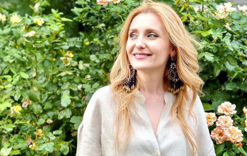 Alina Sorescu este din nou fericită, după despărțirea de tatăl fetițelor sale. „Ceva magic se întâmplă”