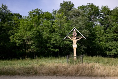 O troiţă de la marginea satului Poieniţa