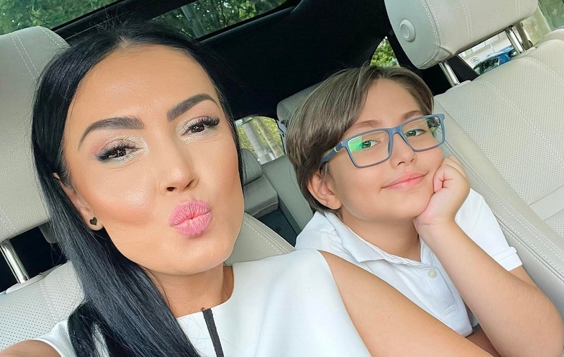 Andreea Mantea, trasă la răspundere de fiul ei, David. A povestit abia acum ce a pățit după nunta lui Bursucu: „Nu știu de la cine a învățat”