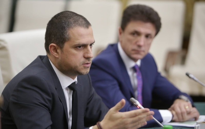 UPDATE. Senatul a respins moţiunea simplă împotriva lui Bogdan Trif: "Turism de România: Un ministru incompetent şi o ţară fără brand"
