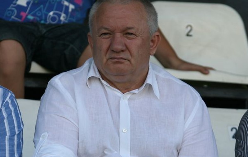 Porumboiu: "Chivu să facă cinste că îl ducem acasă la socri"