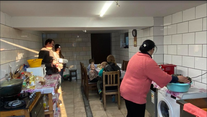 Camelia, cu o șarjă de rufe proaspăt spălate