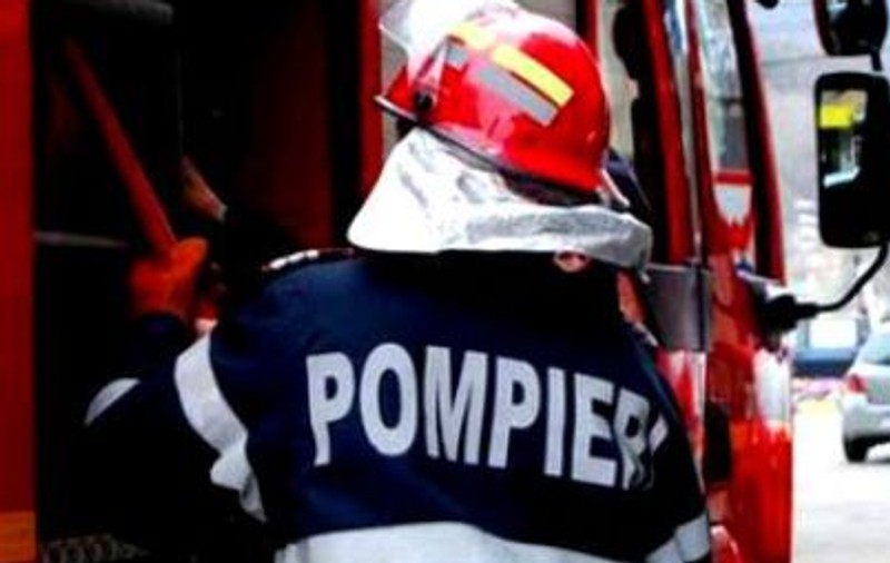 Alarmă la mallul din Băneasa. Degajare de fum la un restaurant din centrul comercial