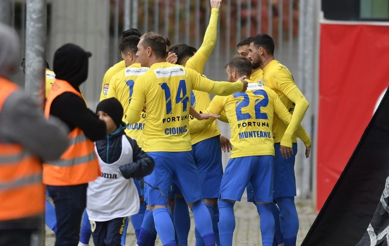 Liga 2, etapa a 15-a. Victorie pentru Petrolul. Rapid pierde la Snagov. Succes UTA