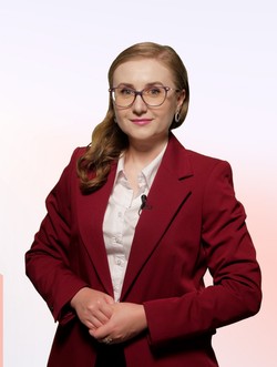 Corina Vârlan, gazda rubricii 5 știri Imobiliare.ro. Sursă foto: Libertatea