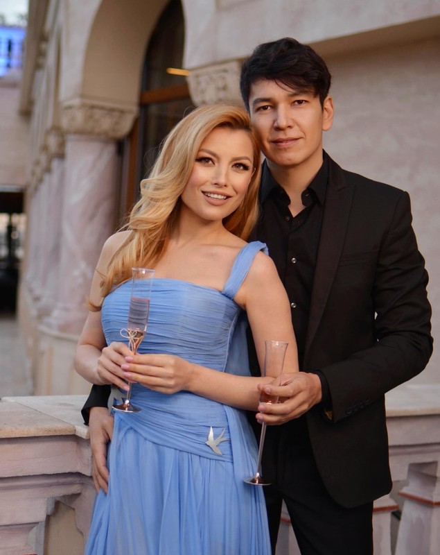 Elena Gheorghe i-a dedicat o melodie soțului ei. Cum sună piesa și cine e cuplul celebru care apare în videoclip