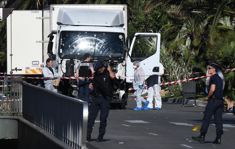 Pedepse de până la 15 ani de închisoare, cerute de procurorii francezi în procesul atentatului terorist de la Nisa