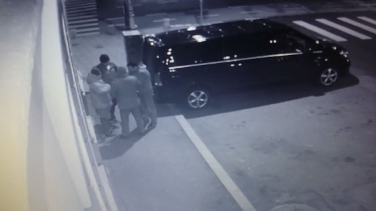 Falși polițiști atacau, prin metoda ”Maradona”, străini lângă hotelurile de lux din centrul Capitalei