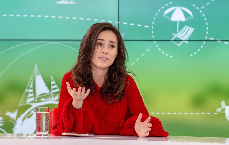 VIDEO | Andra Gogan și-a dus părinții în vacanță în America pe banii ei. "Am strâns din voci la desene animate"