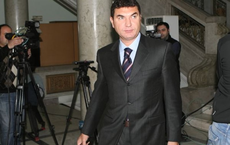 ÎNGRIJORAŢI şi TEMĂTORI. Aşa arată astăzi inculpaţii din DOSARUL TRANSFERURILOR! | FOTO