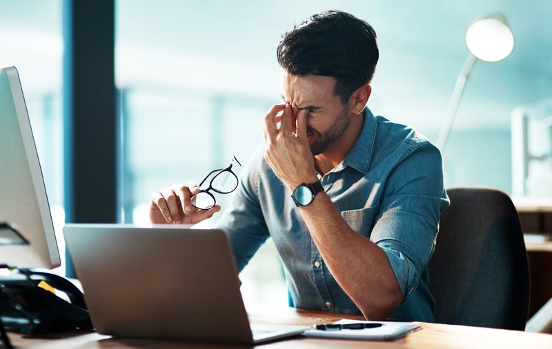Hărțuirea și presiunea la job, factori majori de risc pentru sănătatea angajaților