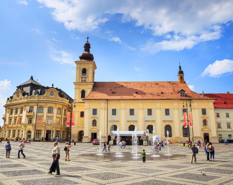 Sibiu, locul 5 în topul destinațiilor turistice din Europa, în 2021. A devansat Parisul, dar și Viena, clasată abia pe locul 18!