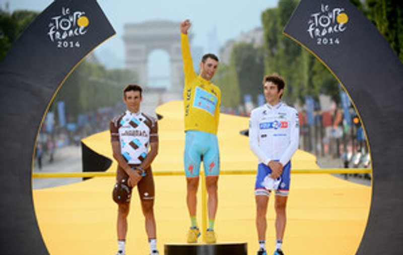 Nibali a câștigat Turul Franţei. Italianul a cucerit toate cele trei mari tururi