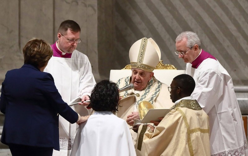 Papa Francisc, mesaj despre speranță la slujba de Înviere de la Vatican. „Dacă îi permitem lui Iisus să ne ia de mână, niciun eșec nu ne va condamna la deznădejde”