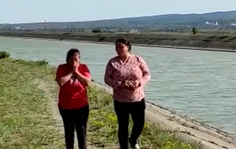 Mama celor doi copii care au murit după ce au fost aruncați în apă de tatăl lor: „Ştiam că e un om nebun, dar nu m-am aşteptat la asta!”