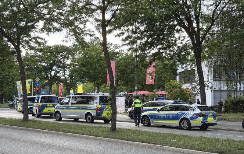 Atac armat într-o bancă din Germania: un bărbat a fost înjunghiat mortal, iar suspectul a fost reținut