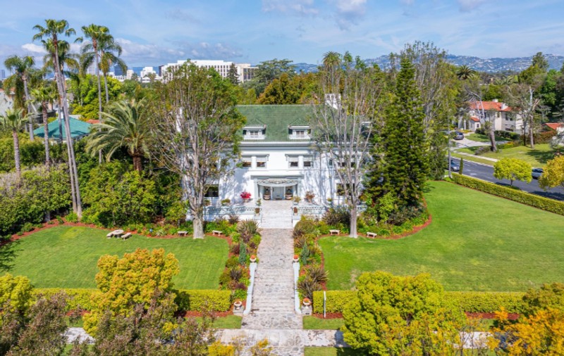 Vila de lux din Hollywood, care a aparținut legendarului pugilist Muhammad Ali, scoasă la licitație. Care este prețul