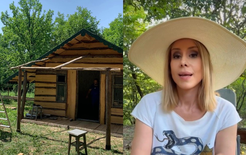 Cabana din pădure a Mihaelei Bilic e aproape gata. Ce modificări a făcut: „Ca să nu o mai bată soarele și ploaia, prispa mea a primit un cozoroc”