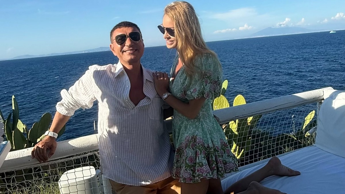 Valentina Pelinel și Cristi Borcea în vacanță. Sursa FOTO/ Facebook