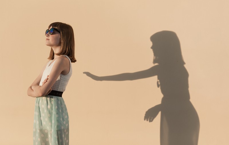 IN A RELATIONSHIP | „Eu nu merit compasiune”. 8 moduri prin care să te înțelegi pe tine la finalul unui an pandemic