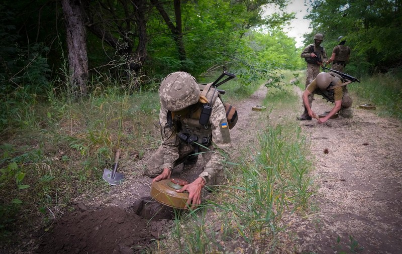 LIVETEXT Război în Ucraina, ziua 136 | Soldații ucraineni minează frontiera cu Belarus, de teama unui atac dinspre Minsk