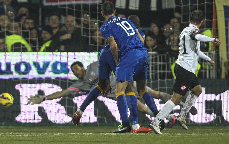 Cesena lui Constantin Nica a încurcat-o pe Juventus / VIDEO