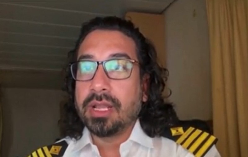 Căpitanul unei nave blocate de 50 de zile în Strâmtoarea Ormuz face dezvăluiri: „Echipajul se află sub presiune constantă”