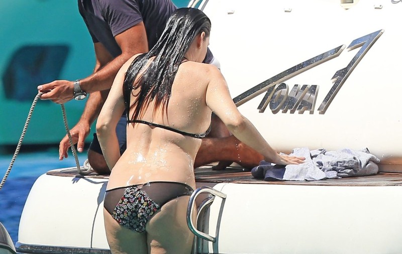 NU MAI E ce a fost ODATĂ! LIV TYLER, GREU de PRIVIT în COSTUM de BAIE! | FOTO