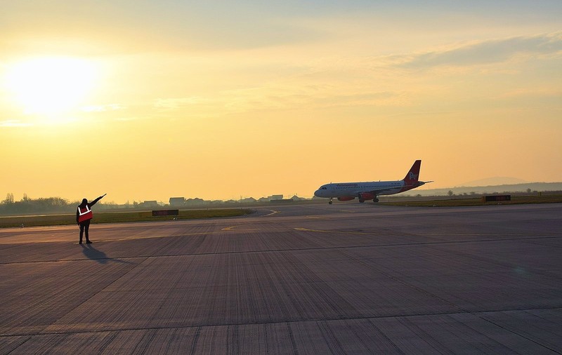 Oradea-Munchen, o nouă rută aeriană propusă de autoritățile locale, sprijinită prin obligația de serviciu public