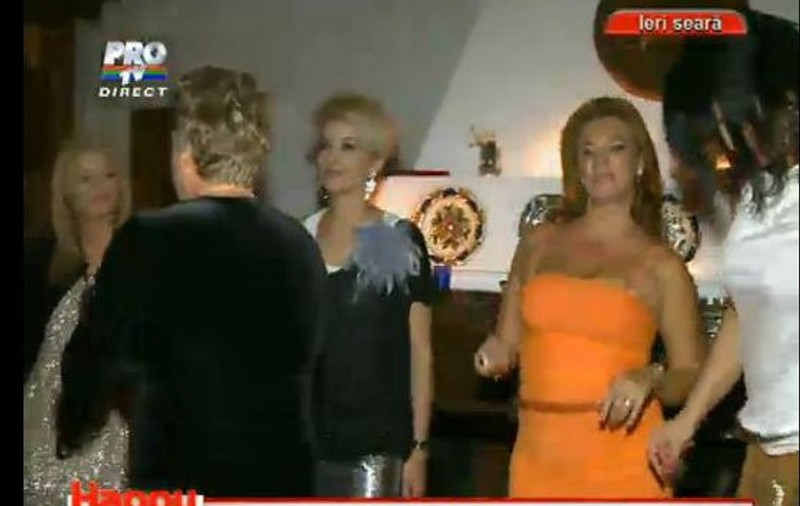 The show must go on! Mihaela Borcea a dansat şi a petrecut pe ritmuri de manele