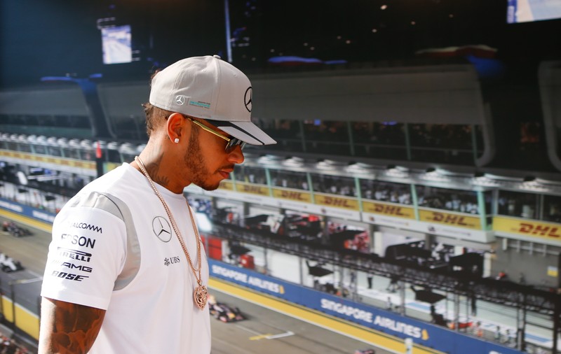 Lewis Hamilton se teme că ar putea rata titlul mondial în Formula 1 din cauza starturilor lente