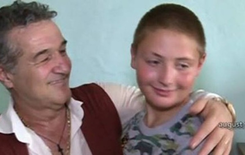Băiatul „înfiat” de Becali are acum 19 ani. Cum arată și cu ce se ocupă Marian. „Domnul Gigi îmi trimite lunar”