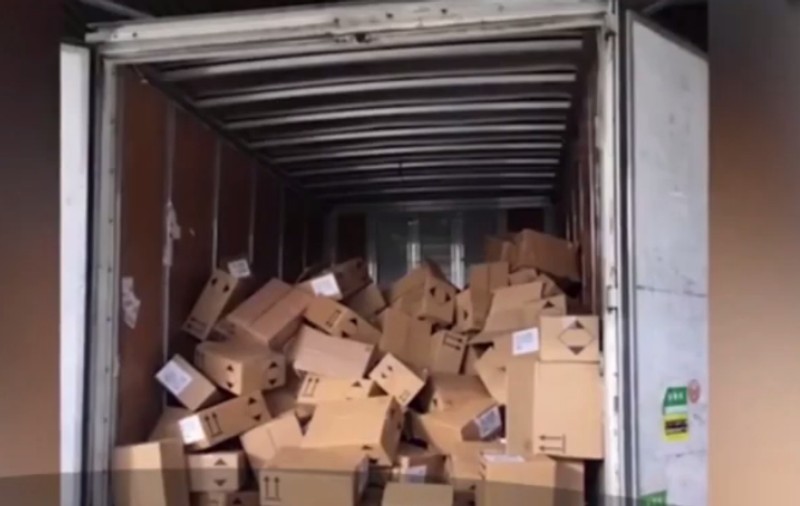 Hoții „zburători” care atacau TIR-uri în Franța și furau marfa din mers au fost prinși în România. La cât se ridică prejudiciul