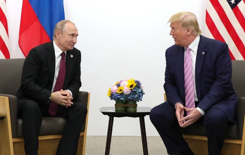 Strategia lui Putin de a obține cât mai multe concesii de la Trump în războiul din Ucraina. Poker Face