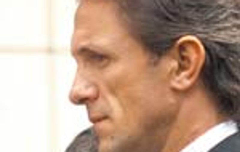 'Afacerile sunt mai importante'