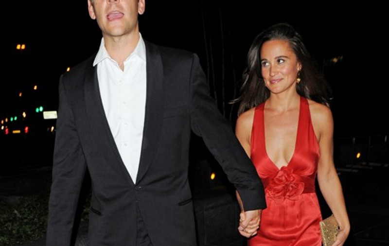 Iată cu cine se săruta Pippa Middleton la 4 dimineaţa!