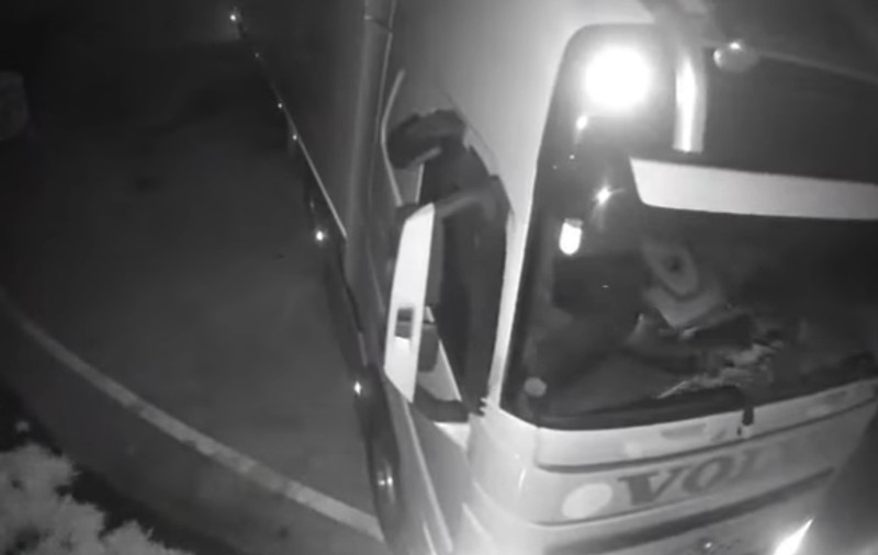 „Finalul neașteptat” în cazul șoferului de TIR care a furat o cameră de supraveghere dintr-o parcare și a fost surprins de aceasta