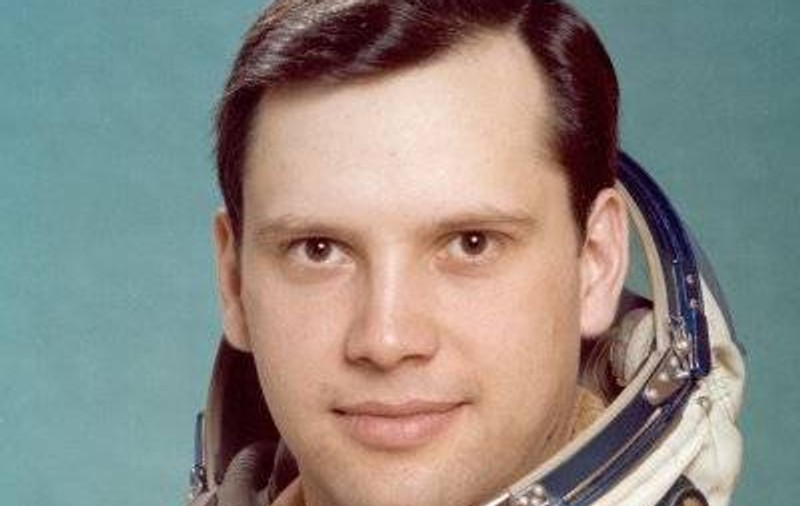 La primul zbor, Dumitru Prunariu a adus ceapă verde şi coniac românesc în Cosmos