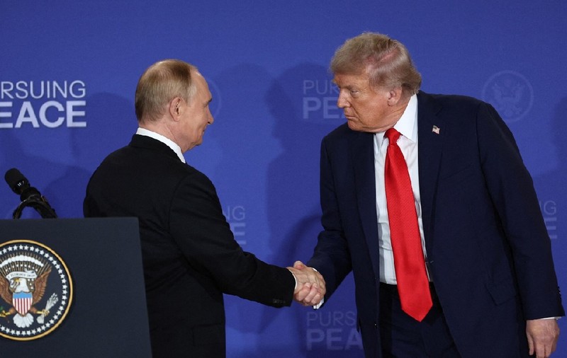 Vladimir Putin i-a spus lui Donald Trump că Donbasul va cădea în „cel mult patru luni”, dezvăluie Volodimir Zelenski
