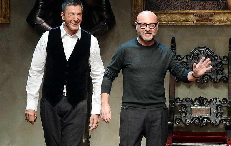 ŞOC ÎN LUMEA MODEI! RENUMIŢII DESIGNERI DOMENICO DOLCE şi STEFANO GABBANA au fost CONDAMNAŢI la 18 LUNI de ÎNCHISOARE