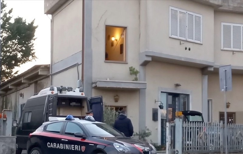 Român arestat la un an după ce a violat și ucis o bătrână, în Italia. Femeia era vecina lui