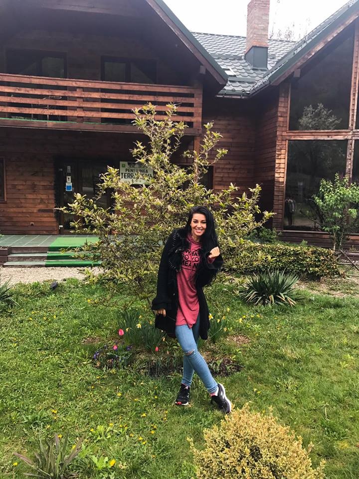 Elena Ionescu a slăbit. Cum arată artista la un an de când a părăsit trupa Mandinga